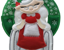 Guirlanda Mãmãe Noel em Cadeira de Rodas